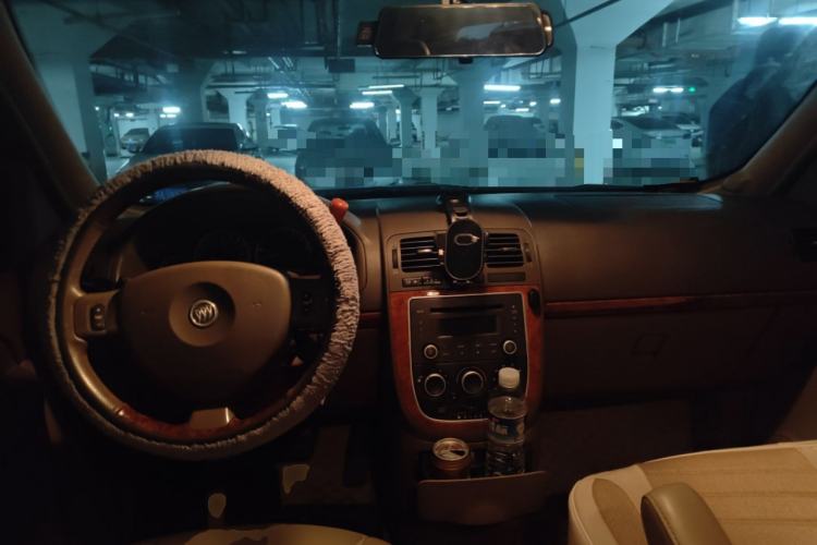 Used Buick GL8 2011 2.4L CT Comfort Edition
