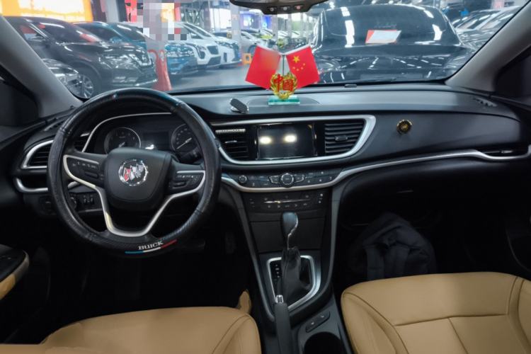 Used Buick Excelle GX 2018 18T Automatic Flagship Model Center Console