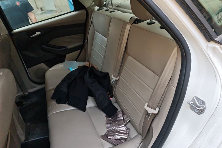 Used Ford Focus 2012 Sedan 1.6L Automatic Comfort Model
