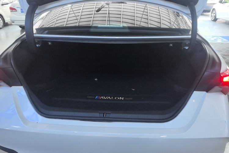 Used Toyota Avalon 2023 2.5L Luxury Edition