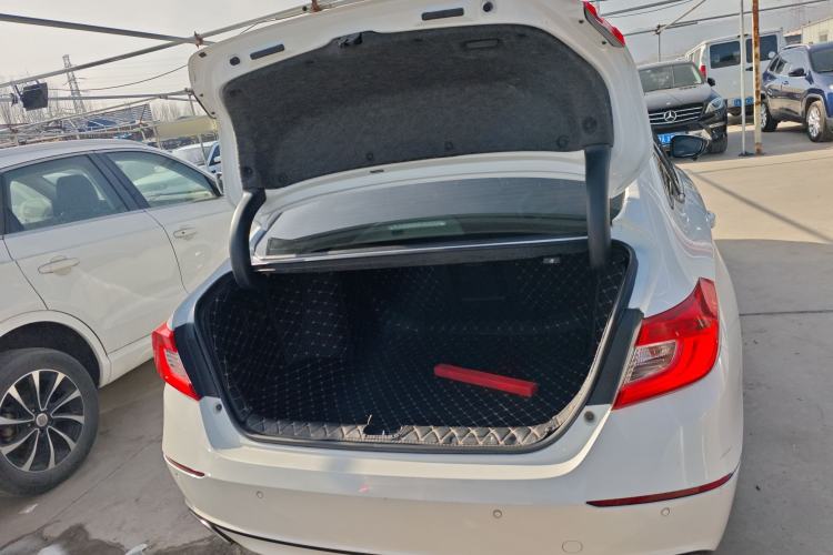 Used Honda Accord 2018 260TURBO Luxury Edition China V Emission Standard
