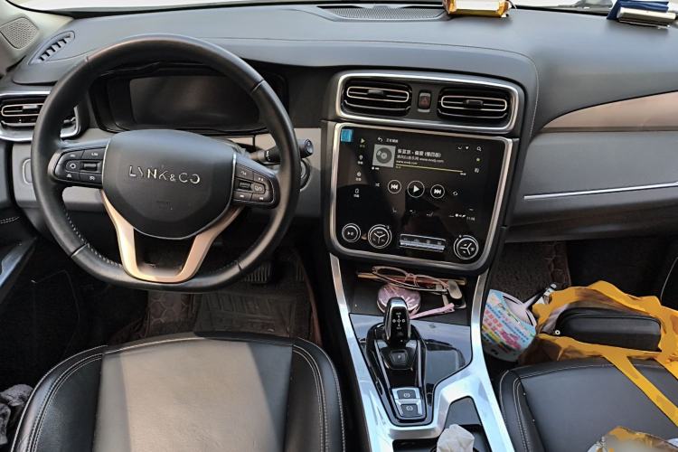 Used Lynk & Co 01 2018 2.0T Two-Wheel-Drive + Version Center Console