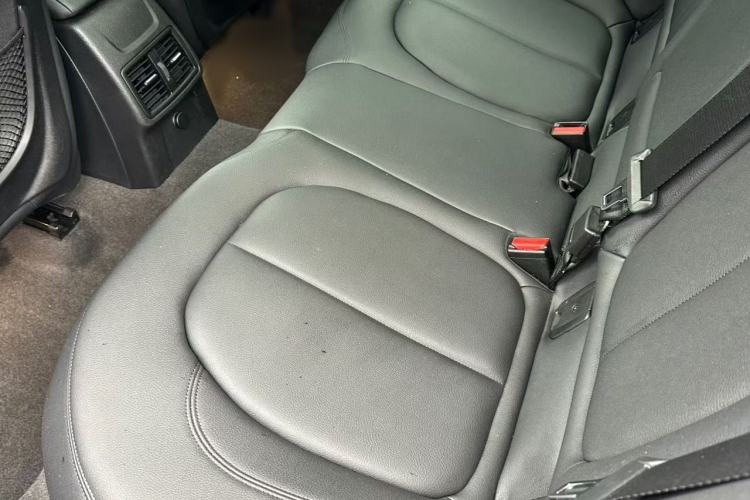 Used BMW 1 Series 2018 118i Design Package Edition Interior 8