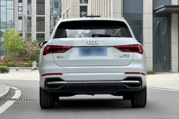 Used Audi Q3 2021 35 TFSI Fashion Dynamic Model
