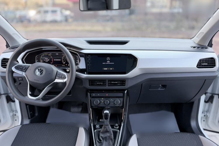 Used Volkswagen Tacqua 2021 200TSI DSG JoyConnect Edition