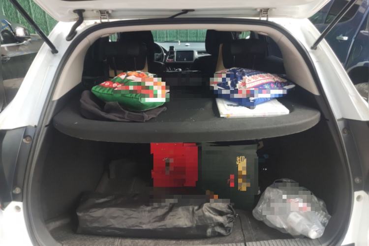 Used Honda Vezel 2015 1.8L CVT 2WD Luxury Model Trunk