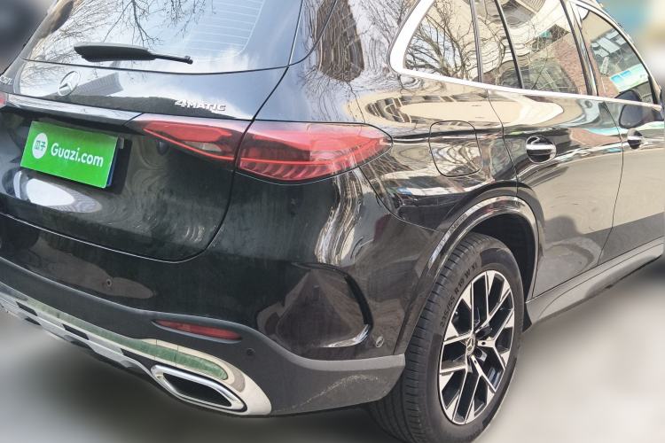 Used Mercedes-Benz GLC 2023 Facelift GLC 260 L 4MATIC Luxury Version 5 Seats Rear Right 45 Deg