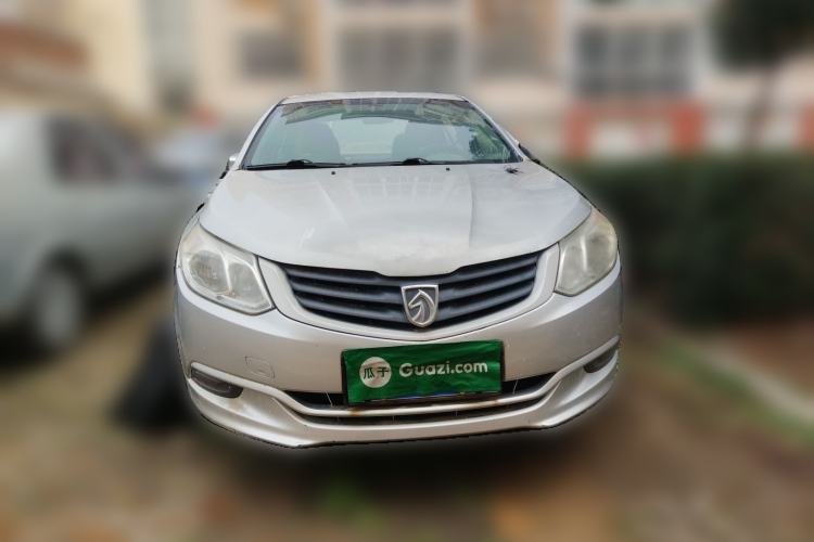 Used Baojun 630 2011 1.5L manual standard version