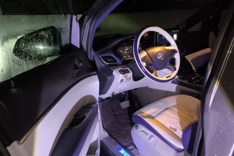 Used Buick GL8 2021 Land Cruiser Executive Class 652T Comfort Model