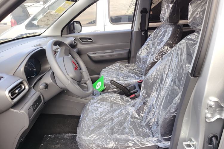 Used Wuling Hongguang New Energy 2024 All-Electric Model 300KM Practical Version