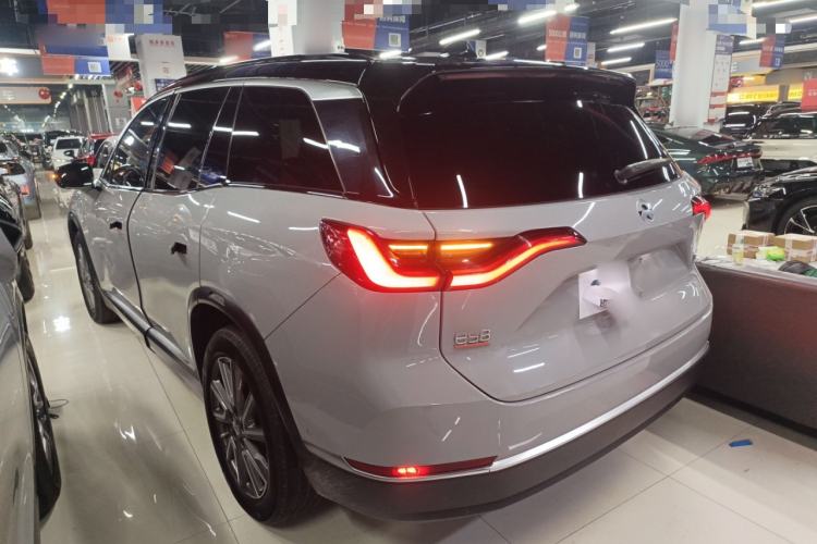 Used Nio ES8 2020 415 km Range 6-Seater Version