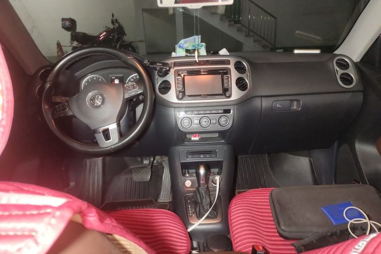 Used Volkswagen Tiguan 2015 2.0 TSI Automatic All-Wheel Drive Flagship Edition Center Console