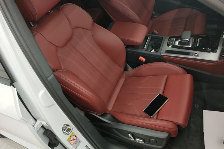Used Audi Q5L 2025 quattro 45th Anniversary Edition 40 TFSI Luxury Dynamic Model
