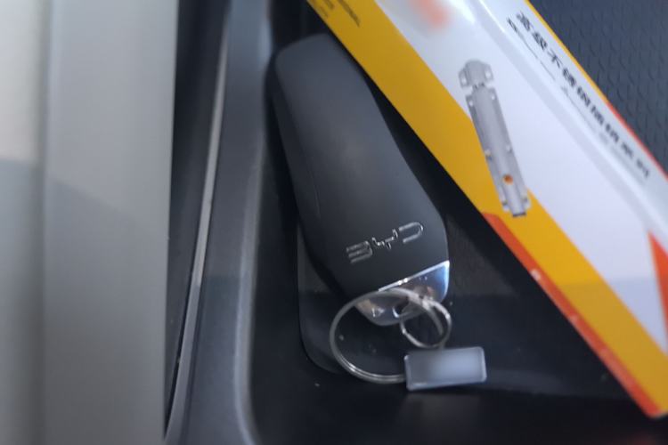 Used BYD Yuan UP 2024 301KM Leading Edition Interior 1