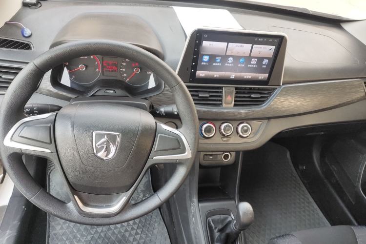 Used Baojun 310 2016 1.2L manual Comfort trim level