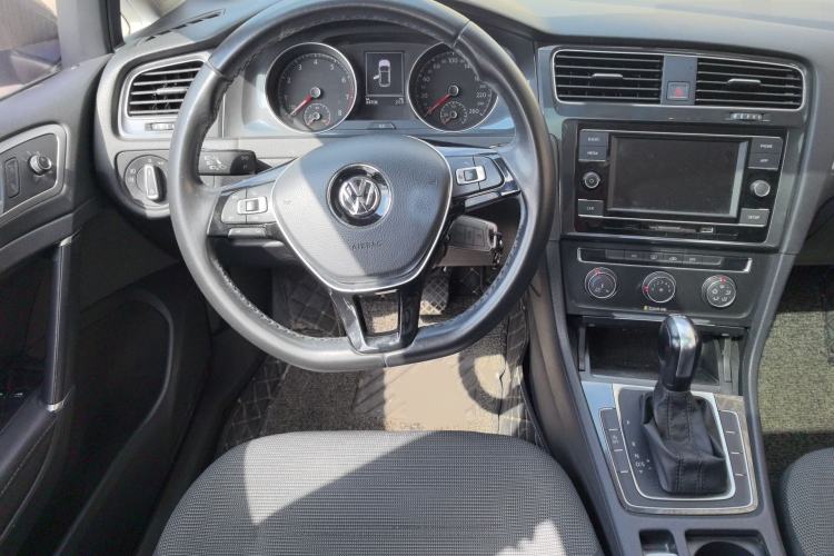 Used Volkswagen Golf 2018 230TSI Automatic Comfort Model
