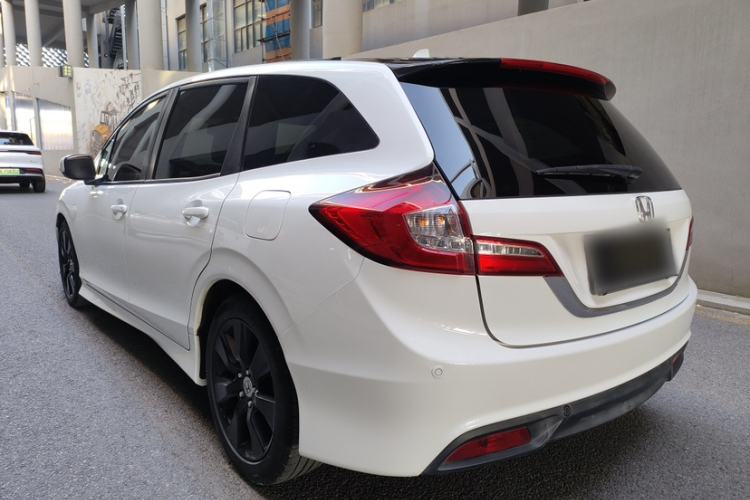 Used Honda Jade 2013 1.8L automatic Comfort version 5 seats
