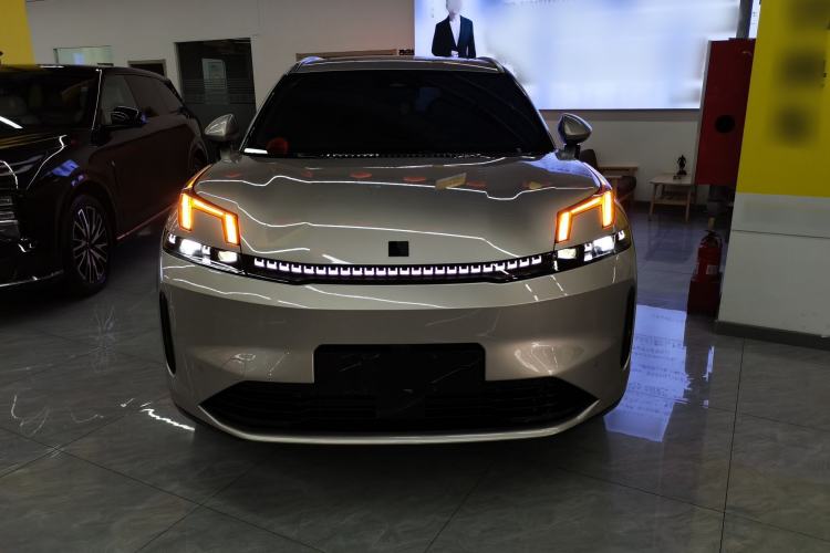 Used Lynk & Co 08 EM-P 2025 245km Ultra-Long Range Halo Front