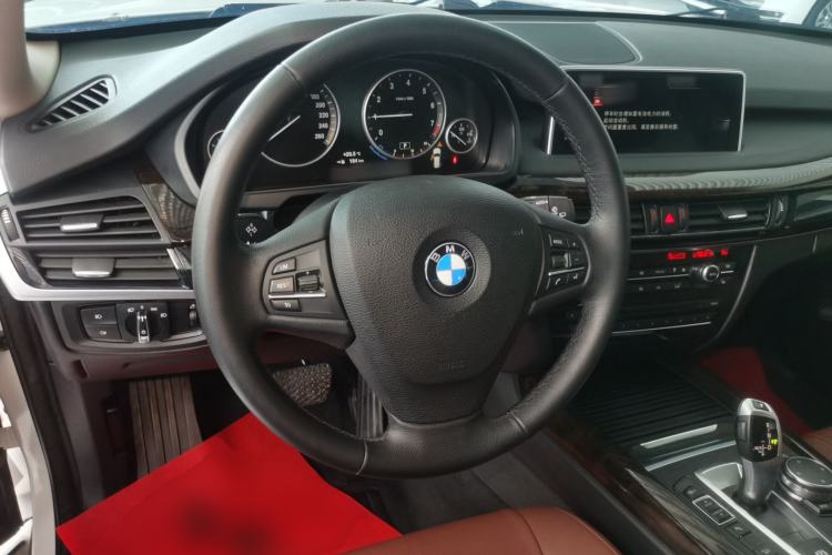 Used BMW X5 2015 xDrive28i
