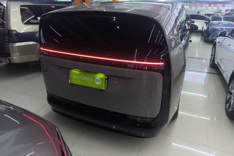 Used Li Auto MEGA 2024 Ultra Model

