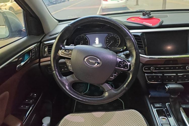 Used GAC Trumpchi GS8 2017 320T Two-Wheel Drive Luxury Smart Connectivity Version (7 Seats)
