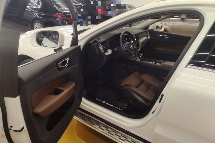 Used Volvo XC60 2020 T5 4x4 Smart Luxury Edition