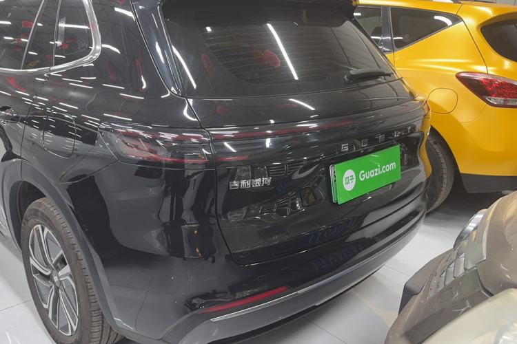 Used Geely Galaxy Xingjian 7 EM-i 2025 120km Launch+ Version

