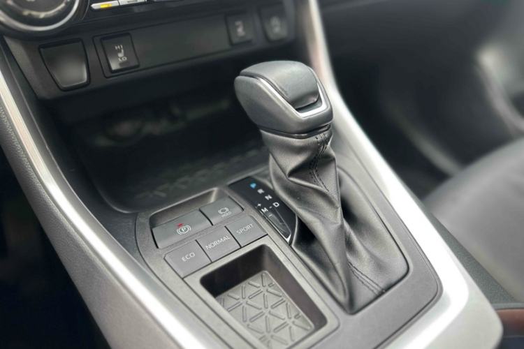 Used Toyota RAV4 2021 2.0L CVT Two-Wheel Drive Fashion PLUS Edition
