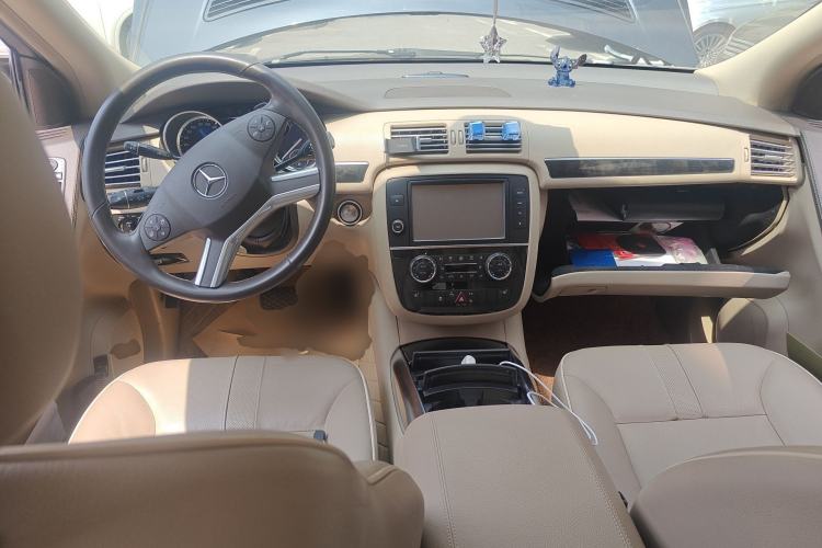 Used Mercedes-Benz R-Class 2014 R 400 4MATIC Luxury Model
