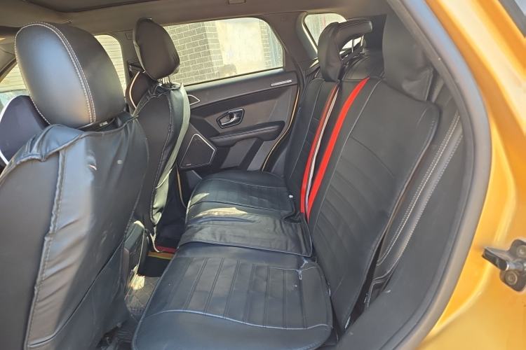 Used Land X7 2015 2.0T Panoramic Luxury Edition
