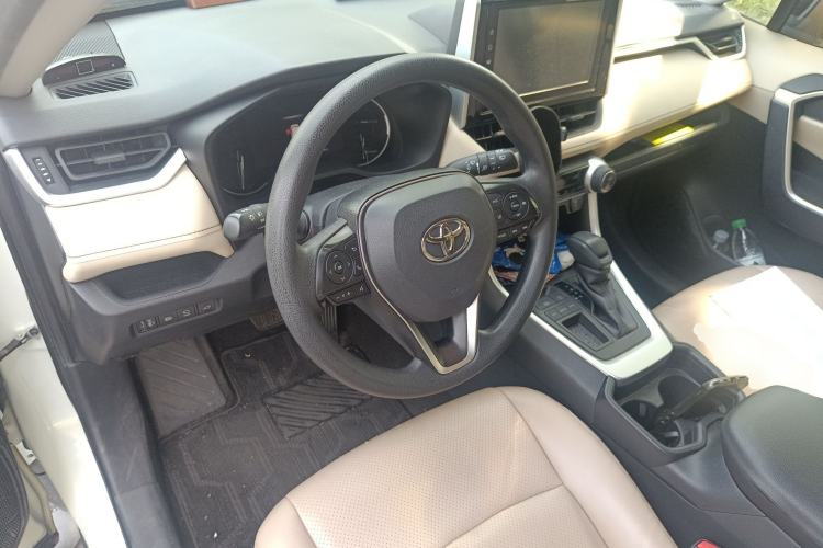 Used Toyota RAV4 2020 2.0L CVT Two-Wheel Drive Fashion Edition