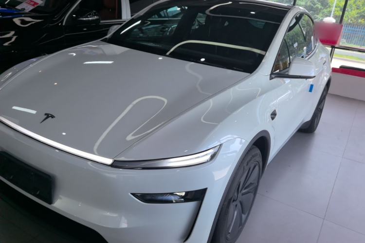 Used Tesla Model Y 2026 Facelifted Long-Range Rear-Drive Model