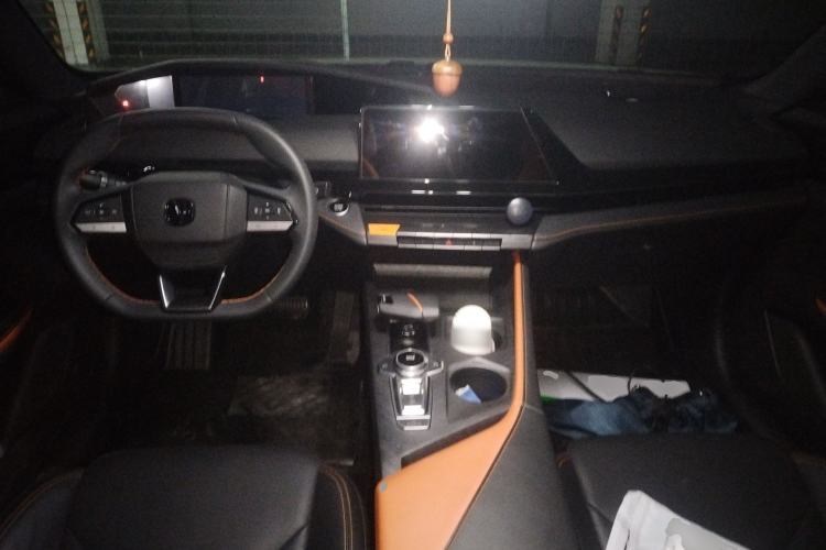 Used CHANGAN UNI-V iDD 2023 ZhiDian iDD 1.5T 113km ZhiKu Model