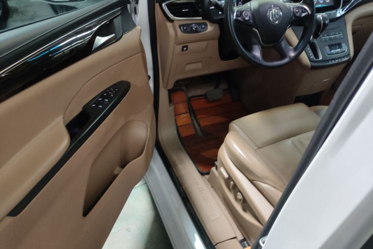 Used Buick GL8 2018 ES 28T Premium Model China VI Standard Driver Seat