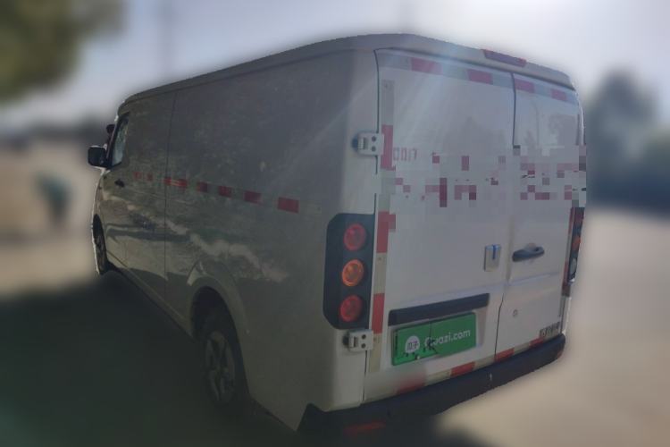 Used Farizon Xingxiang V 2023 V6E Ningde Times 41.86kWh Value Edition
