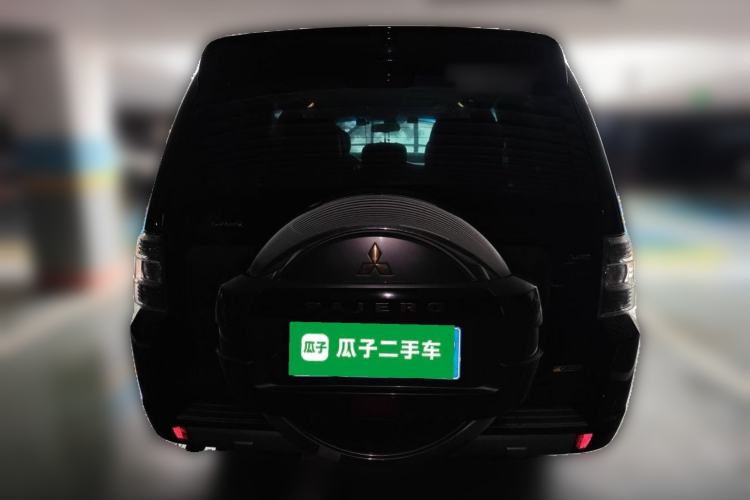 Used Mitsubishi Pajero 2016 3.0L Automatic Prestige Version China IV Standard