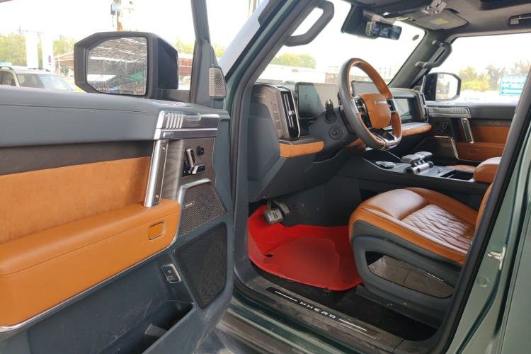 Used Brave warrior 917 2023 Range-Extended Founder Edition Driver Seat