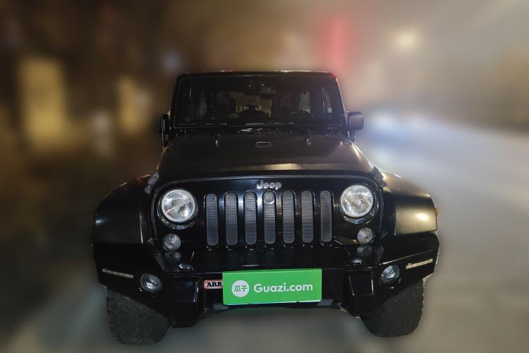 Used Jeep Wrangler 2014 2.8TD Sahara Four-Door Edition Front