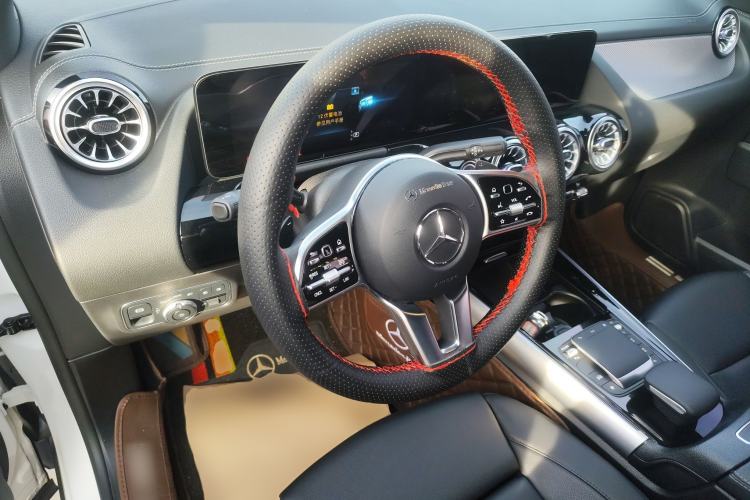 Used Mercedes-Benz GLA 2022 Second Facelift GLA 200 Steering Wheel