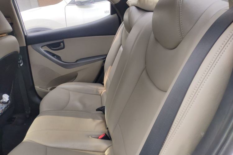 Used Hyundai Elantra (5th Generation / Langdong) 2015 1.6L Automatic Fashion Model