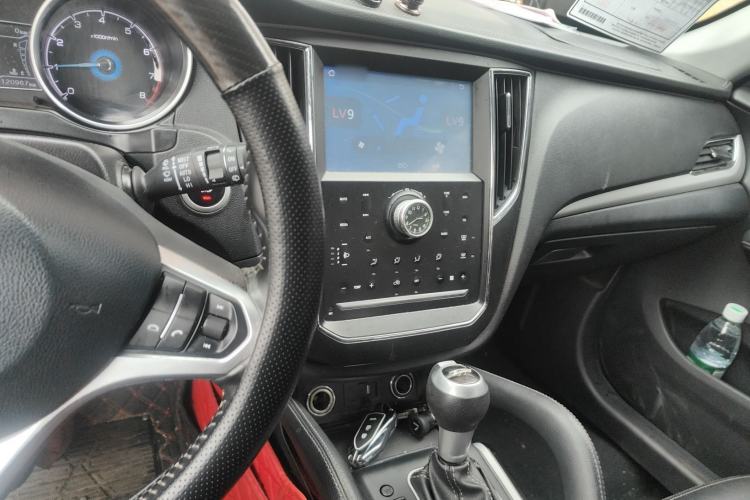 Used Zotye SR7 2016 1.5T CVT Cube Road Edition China V Standard