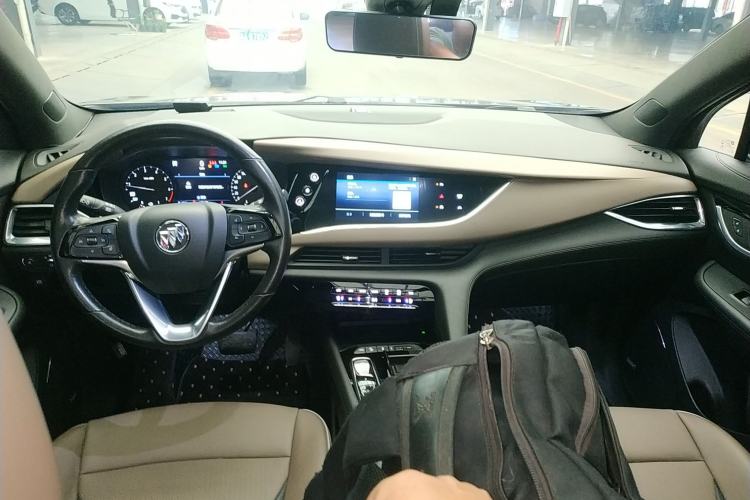 Used Buick Enclave 2020 28T Four-Wheel Drive Flagship Version Center Console