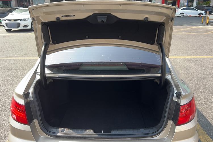 Used Geely Auto Emgrand GL 2017 1.3T Manual Elite Model
