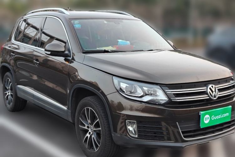 Used Volkswagen Tiguan 2015 1.8TSI Automatic Two-Wheel Drive Luxury Model Front Right 45 Deg