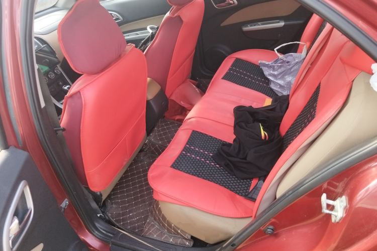 Used Baojun 630 2013 1.5L automatic comfort version Left Rear Seat