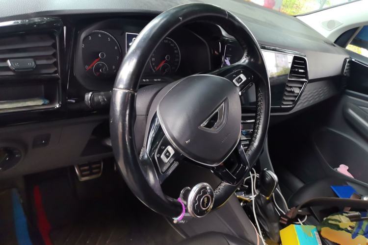 Used Jetta VS7 2020 1.4T Automatic Glory Edition Center Console