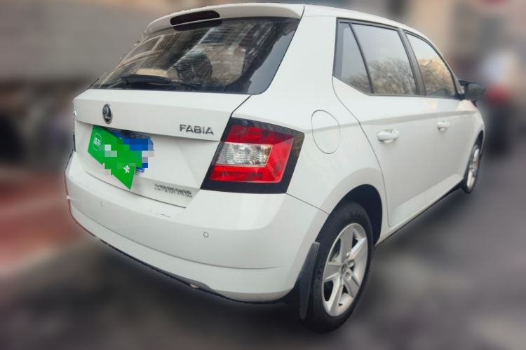 Used Skoda Fabia 2017 1.4L Automatic Car Enjoy Edition
