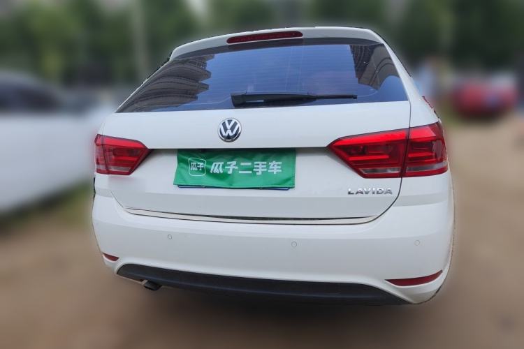 Used Volkswagen Gran Lavida 2015 1.6L Automatic Fashion Edition