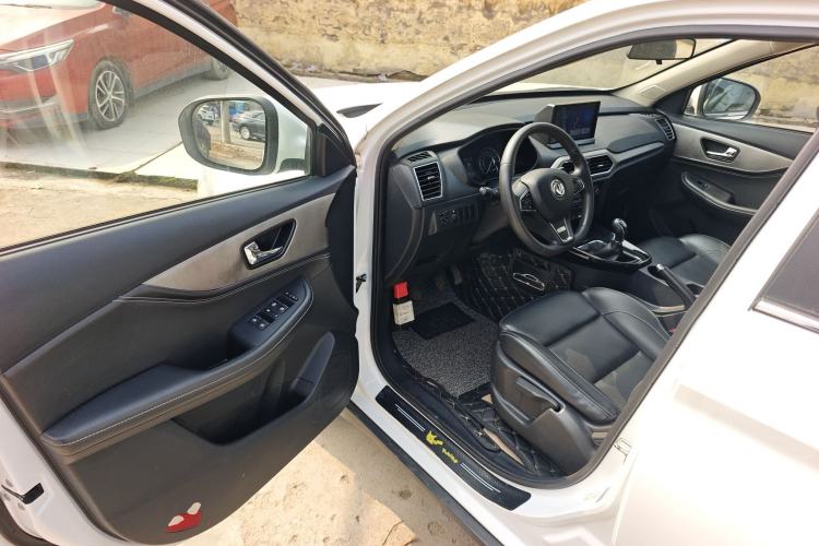 Used Dongfeng Fengon S560 2018 1.8L Manual Urban Model 7 Seats
