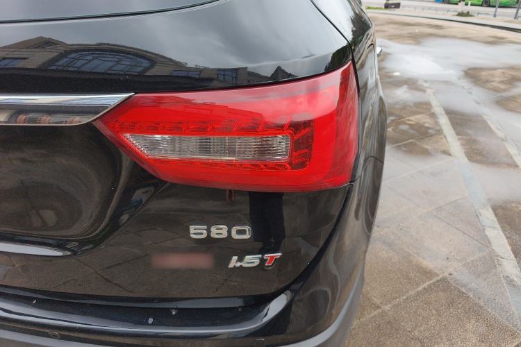 Used Dongfeng Fengon 580 2018 1.5T CVT Luxury Model Right Rear Taillight